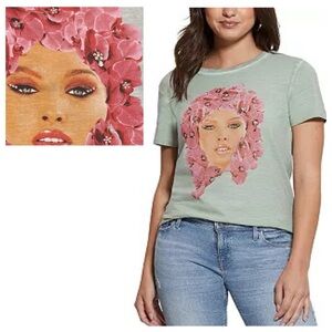 NWT Guess Eco Women's Orchid Queen Graphic Easy-Fit Bejewelled T-Shirt Size S